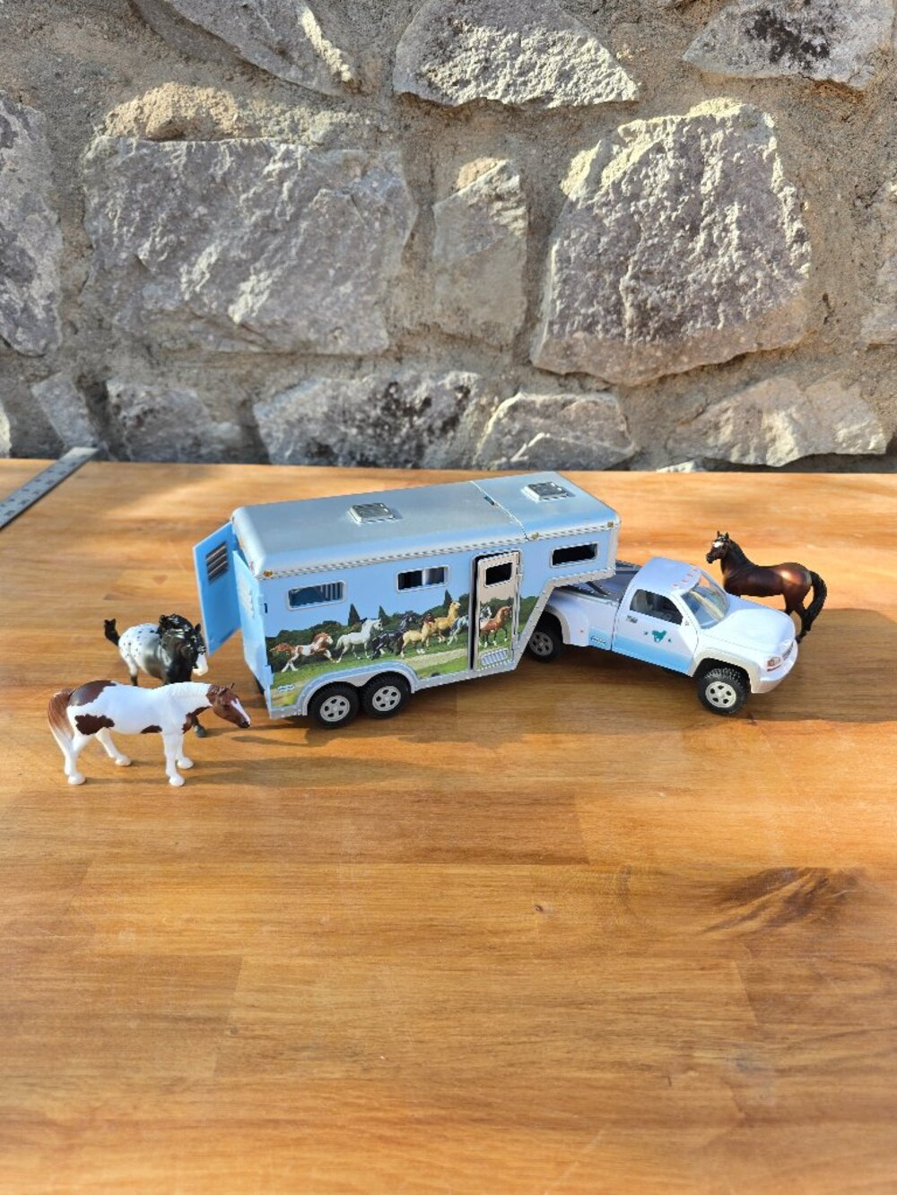 Used Breyer Stablemates Pickup Truck & Gooseneck Trailer Set (1:32 Scale)